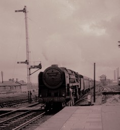 Brittania 70031 Byron at Bletchley