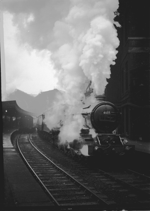 King Class No.6005 King George II leaving Paddington